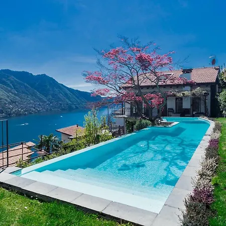 Relax With Infinity Pool On Lake Como By Rentallcomo Βίλα Moltrasio